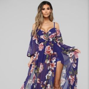 NWT❗️Off the Shoulder Maxi Dress